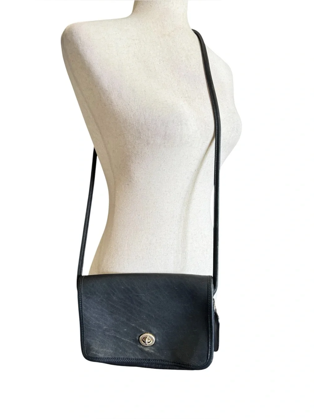 Vintage Classic Black Leather Crossbody Bag